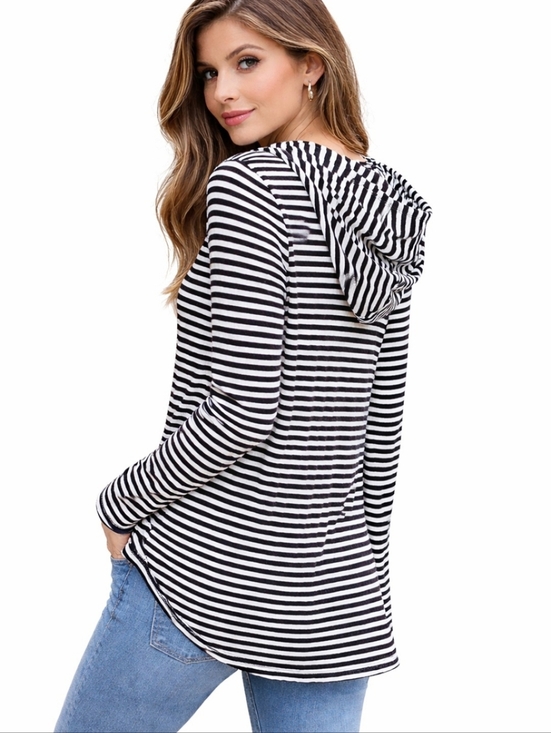 Soma Tops - Soma Black White Striped Hoodie Tunic Top Women’s Medium Long Sleeve Casual Soft